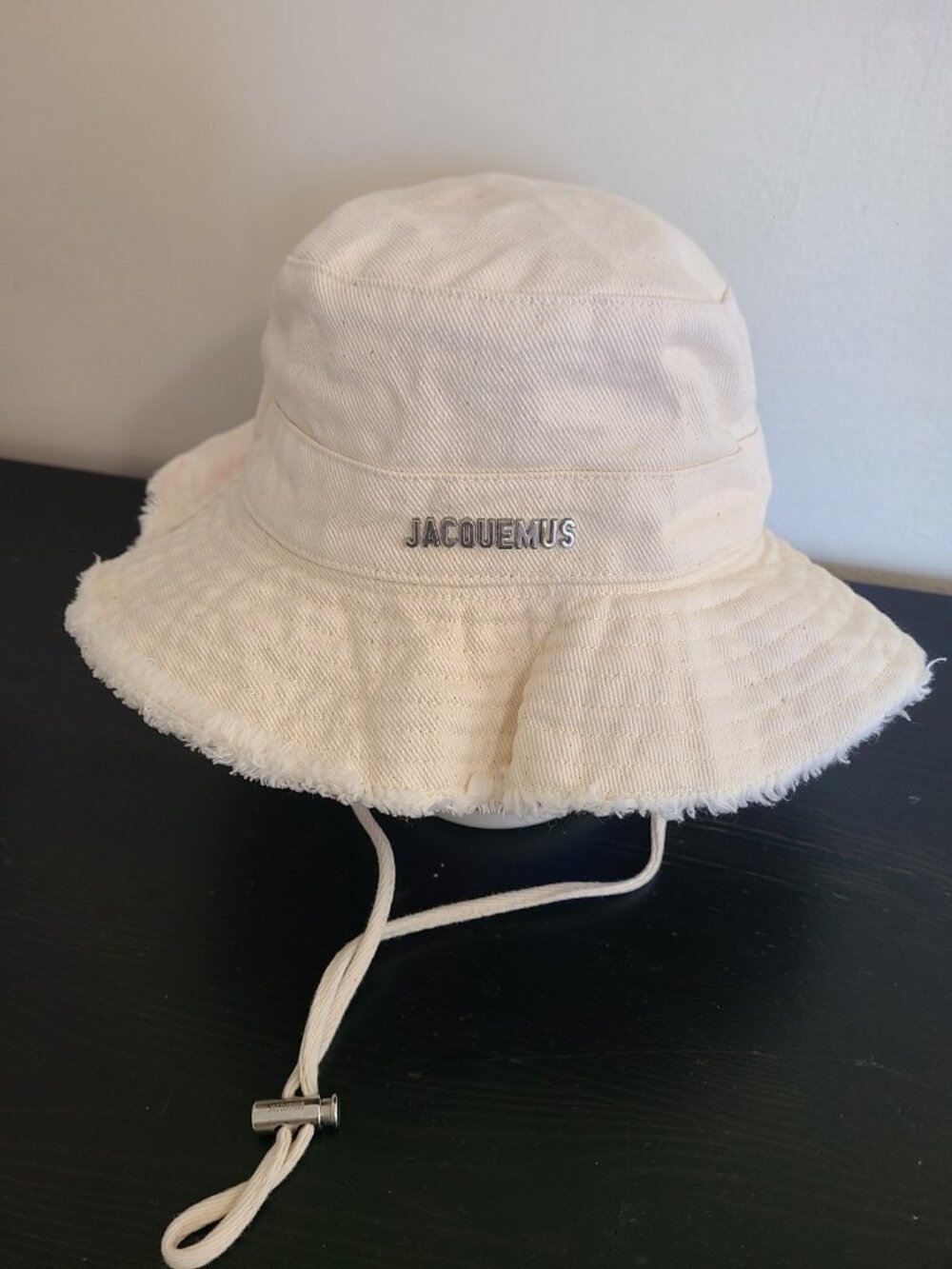 Jacquemus Le Bob Artichaut Bucket Hat Off White